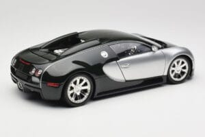 Bugatti Veyron Edition Centenaire Chrome Green Minichamps 1:18 100110852 Metal - imagen 3 de 8