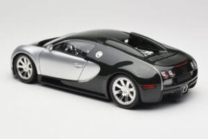 Bugatti Veyron Edition Centenaire Chrome Green Minichamps 1:18 100110852 Metal - imagen 7 de 8