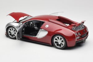 Bugatti Veyron Edition Centenaire Chrome Red Minichamps 1:18 100110851-O Metal - imagen 5 de 8
