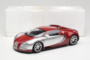 Bugatti Veyron Edition Centenaire Chrome Red Minichamps 1:18 100110851-O Metal - imagen 8 de 8