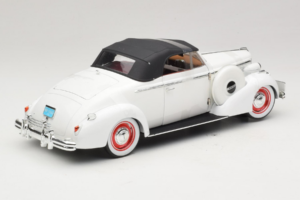 Buick Century Descapotable Blanco Signature Models 1:18 18131 Metal - imagen 2 de 6