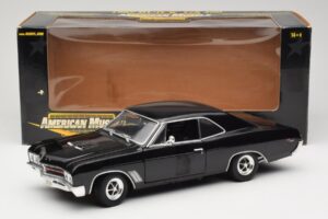 Buick GS 400 Negro American Muscle 1:18 33086 Metal - imagen 8 de 8