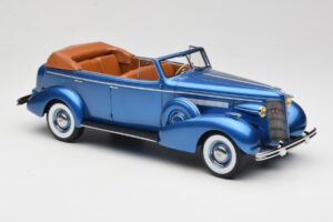 Buick Roadmaster 80-C Four Door Phaeton Blue Metallic BoS Models 1:18 BOS372 Resina - imagen 4 de 6