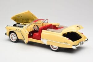 Buick Roadmaster Chrome Yellow Motormax 1:18 23124646-M17 Metal - imagen 5 de 8