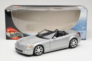 Cadillac XLR Cabrio Plata Hot Wheels 1:18 53838 Metal - imagen 8 de 8