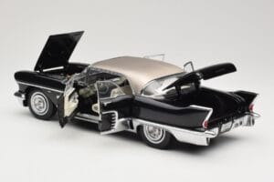 Cadillac Brougham Negro Sun Star 1:18 4001 Metal - imagen 5 de 8
