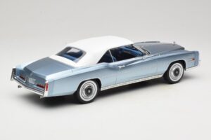 Cadillac Eldorado Descapotable Azul MCG 1:18 MCG18472 Metal - imagen 3 de 7