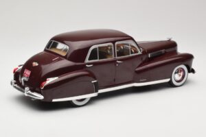 Cadillac Fleetwood 60 Special Sedan Rojo MCG 1:18 MCG18071 Metal - imagen 2 de 6