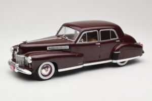 Cadillac Fleetwood 60 Special Sedan Rojo MCG 1:18 MCG18071 Metal
