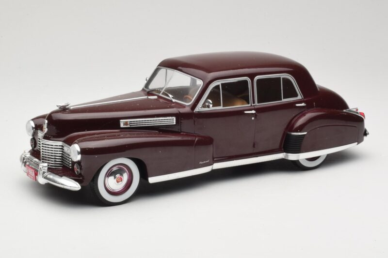 Cadillac Fleetwood 60 Special Sedan Rojo MCG 1:18 MCG18071 Metal