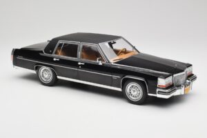 Cadillac Fleetwood Brougham Negro MCG 1:18 MCG18250 Metal - imagen 4 de 6