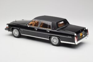 Cadillac Fleetwood Brougham Negro MCG 1:18 MCG18250 Metal - imagen 5 de 6