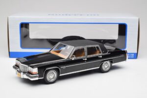 Cadillac Fleetwood Brougham Negro MCG 1:18 MCG18250 Metal - imagen 6 de 6