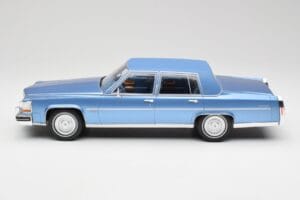 Cadillac Fleetwood Brougham Azul Metalizado MCG 1:18 MCG18252 Metal - imagen 3 de 6