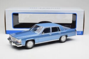 Cadillac Fleetwood Brougham Azul Metalizado MCG 1:18 MCG18252 Metal - imagen 6 de 6
