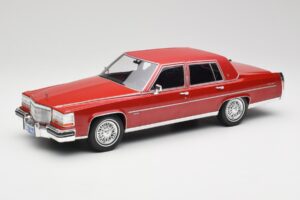 Cadillac Fleetwood Brougham Rojo Oscuro Metalizado MCG 1:18 MCG18251 Metal