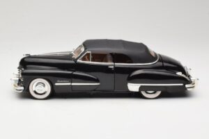 Cadillac Series 62 Negro Anson 1:18 30345 Metal - imagen 4 de 8