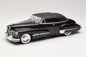 Cadillac Series 62 Negro Anson 1:18 30345 Metal