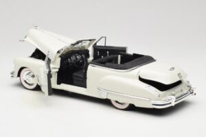 Cadillac Series 62 Descapotable Blanco Anson 1:18 30335 Metal - imagen 5 de 8