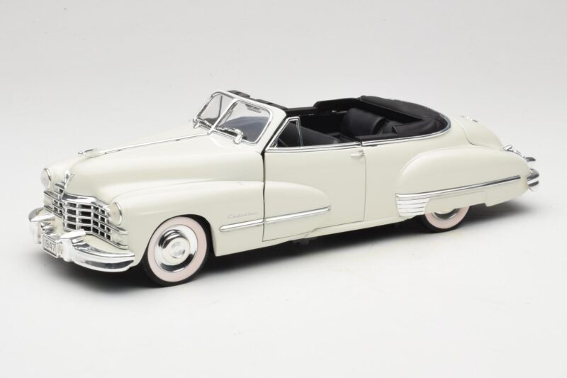 Cadillac Series 62 Descapotable Blanco Anson 1:18 30335 Metal