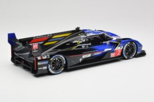 Cadillac V-Series.R LMDh #2 E. Bamber / A. Lynn / R. Westbrook Chip Ganassi Racing 24 Hours of Le Mans 2023 TopSpeed 1:18 TS0 - imagen 2 de 5