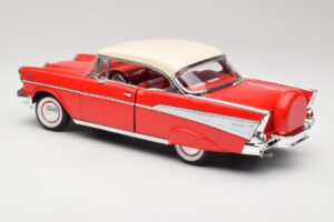 Chevrolet Bel Air Matador Rojo & India Marfil Road Legends 1:18 92109 Metal - imagen 7 de 8