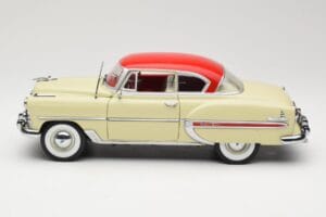 Chevrolet Bel Air Beige Sun Star 1:18 1600 Metal - imagen 4 de 8