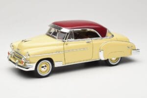 Chevrolet Bel Air Amarillo & Rojo Motormax 1:18 73111 Metal