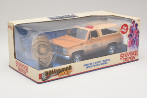 Chevrolet Blazer K5 Policía Stranger Things Metals Diecast 1:24 31111-24 Metal - imagen 2 de 3