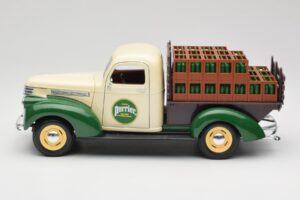 Chevrolet Brasseur Perrier Delivery Van Verde Solido 1:18 203243 Metal - imagen 4 de 8