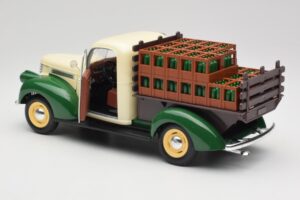 Chevrolet Brasseur Perrier Delivery Van Verde Solido 1:18 203243 Metal - imagen 5 de 8