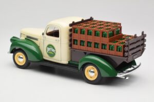 Chevrolet Brasseur Perrier Delivery Van Verde Solido 1:18 203243 Metal - imagen 7 de 8