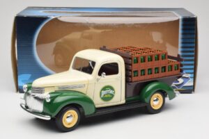 Chevrolet Brasseur Perrier Delivery Van Verde Solido 1:18 203243 Metal - imagen 8 de 8