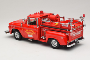 Chevrolet C-20 Fire Truck Sun Star 1:18 1383 Metal - imagen 5 de 6