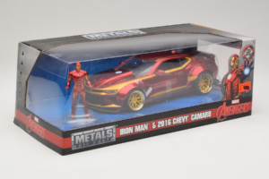 Chevrolet Camaro Iron Man Con Figura Metals Diecast 1:24 99724 Metal - imagen 2 de 3