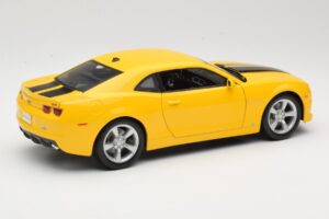 Chevrolet Camaro SS RS Amarillo Maisto 1:18 31173 Metal - imagen 3 de 8