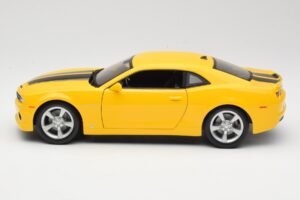 Chevrolet Camaro SS RS Amarillo Maisto 1:18 31173 Metal - imagen 4 de 8