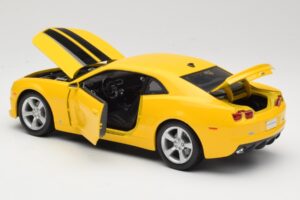 Chevrolet Camaro SS RS Amarillo Maisto 1:18 31173 Metal - imagen 5 de 8