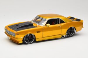 Chevrolet Camaro Z/28 Dorado Maisto 1:18 31066 Metal