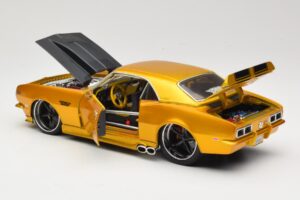 Chevrolet Camaro Z/28 Dorado Maisto 1:18 31066 Metal - imagen 5 de 8