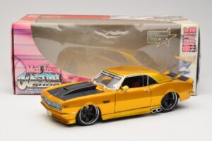 Chevrolet Camaro Z/28 Dorado Maisto 1:18 31066 Metal - imagen 8 de 8