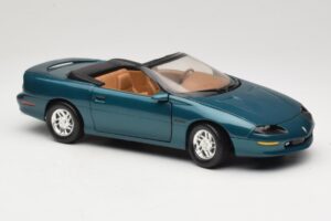Chevrolet Camaro Z28 Descapotable Verde American Muscle 1:18 7231D0 Metal - imagen 6 de 8