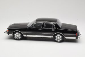 Chevrolet Caprice Negro MCG 1:18 MCG18113 Metal - imagen 3 de 6