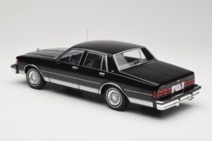 Chevrolet Caprice Negro MCG 1:18 MCG18113 Metal - imagen 5 de 6
