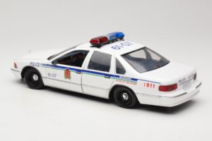 Chevrolet Caprice Canadá Policía UT Models 1:18 21023 Metal - imagen 7 de 8