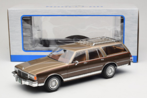 Chevrolet Caprice Estate Wagon Beige MCG 1:18 MCG18476 Metal - imagen 6 de 6