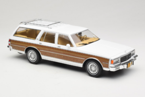 Chevrolet Caprice Estate Wagon Blanco MCG 1:18 MCG18475 Metal - imagen 4 de 6