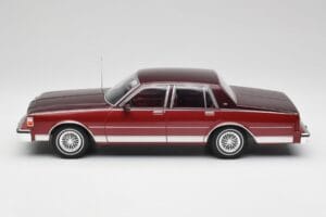 Chevrolet Caprice Rojo Metálico MCG 1:18 MCG18361 Metal - imagen 3 de 6