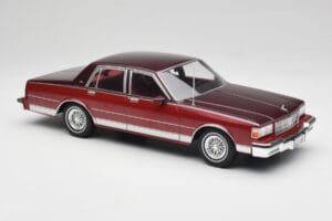 Chevrolet Caprice Rojo Metálico MCG 1:18 MCG18361 Metal - imagen 4 de 6