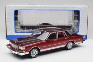 Chevrolet Caprice Rojo Metálico MCG 1:18 MCG18361 Metal - imagen 6 de 6